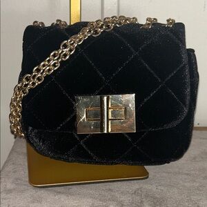 Jelavu Katrina Szish Black Quilted Velvet‎ Crossbody Bag Gold Chain Strap